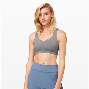 Lululemon - Free To Be Serene Bra